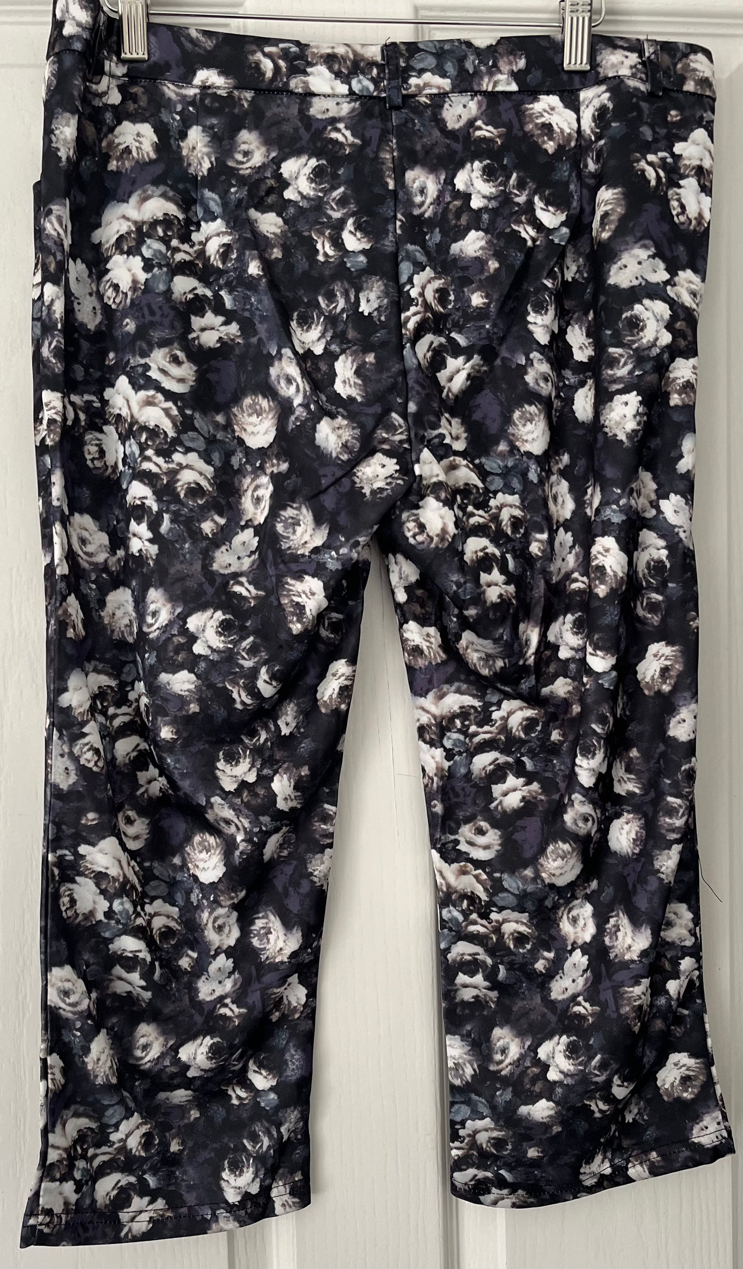 New Cropped Trousers Size 2XL