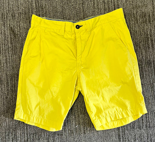 Avenue Chino Shorts Size 32