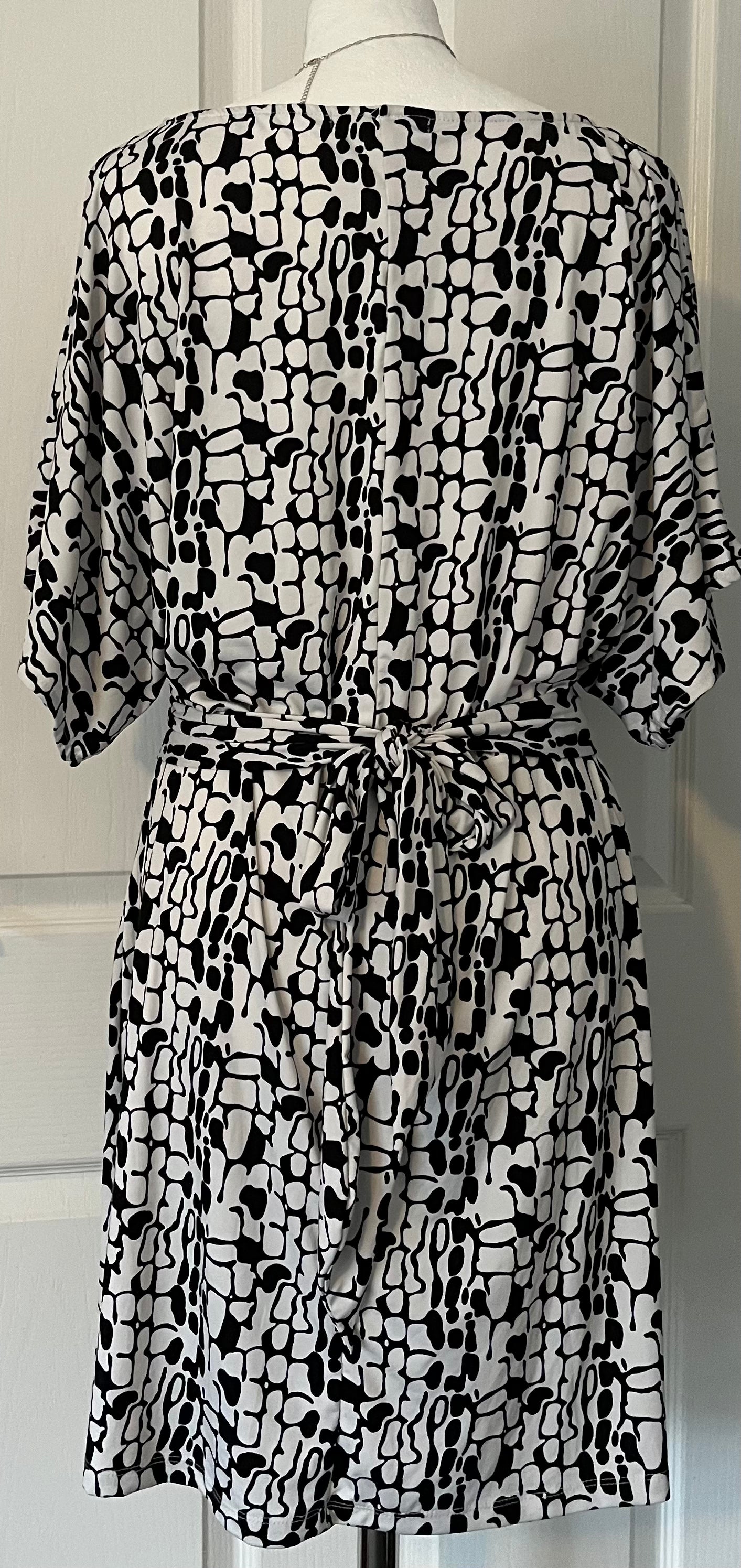 Black and White Dress Size S