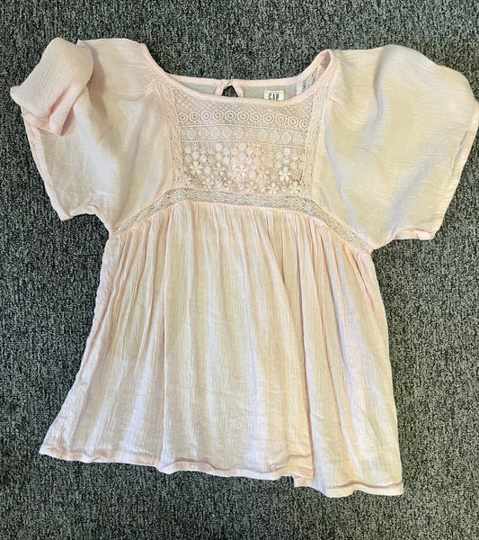 Gap Top Size 6-7 yrs