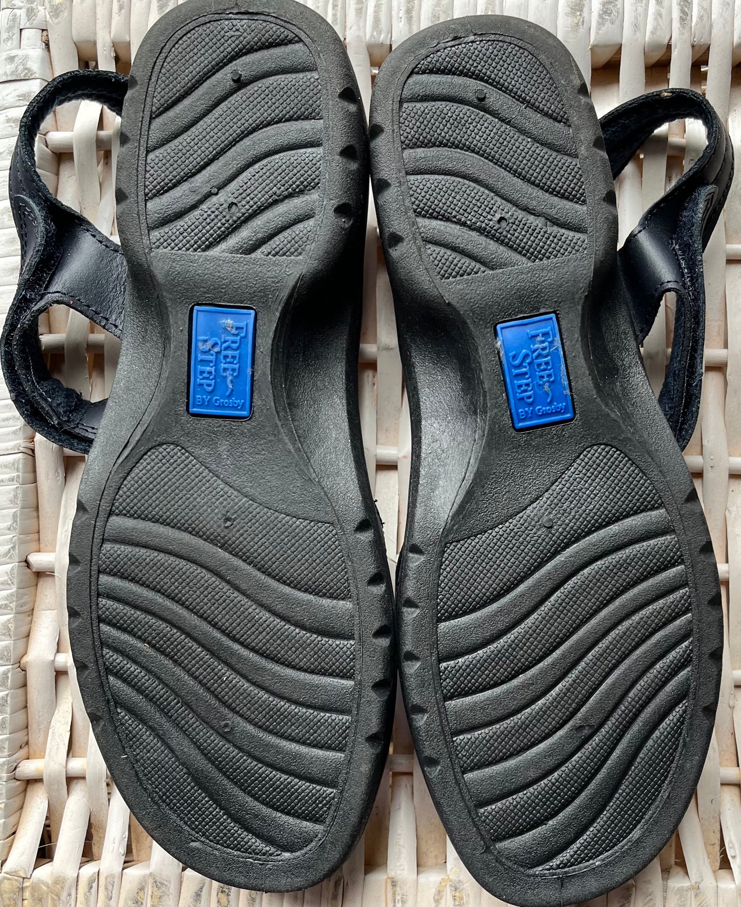 Free Step Navy Sandals Size 5