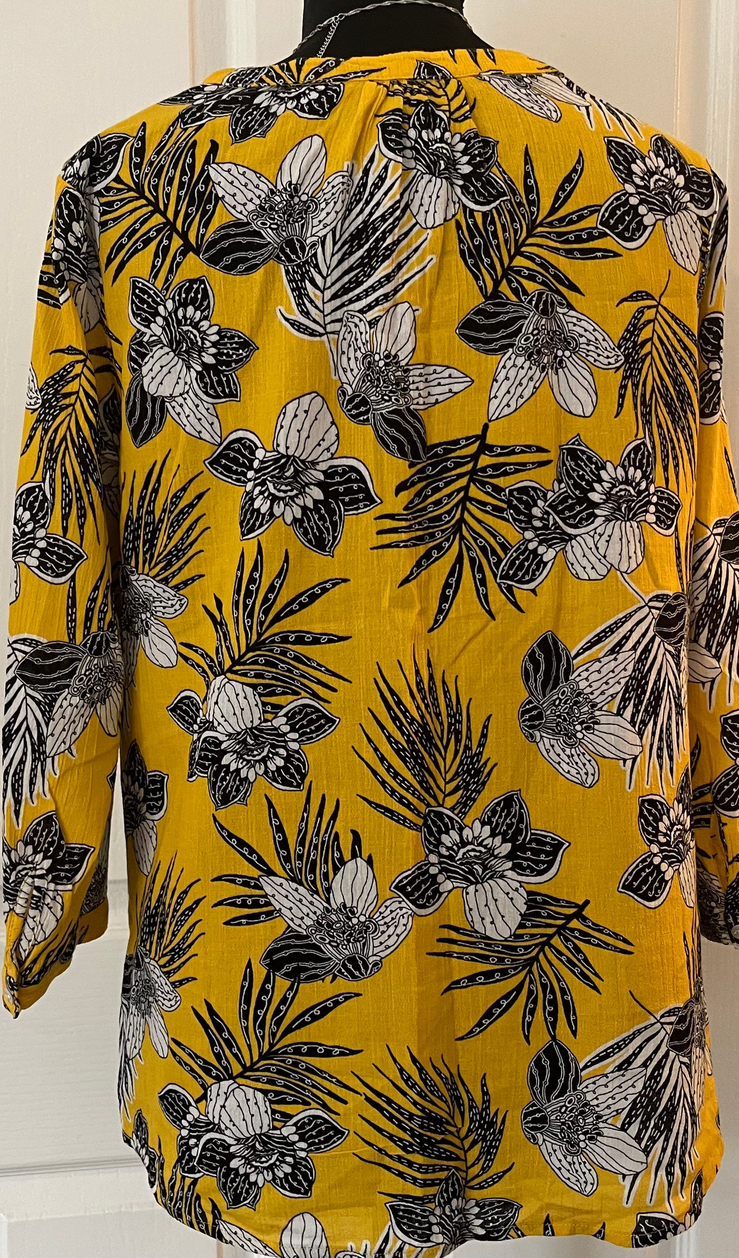 Isle Yellow Top Size 14