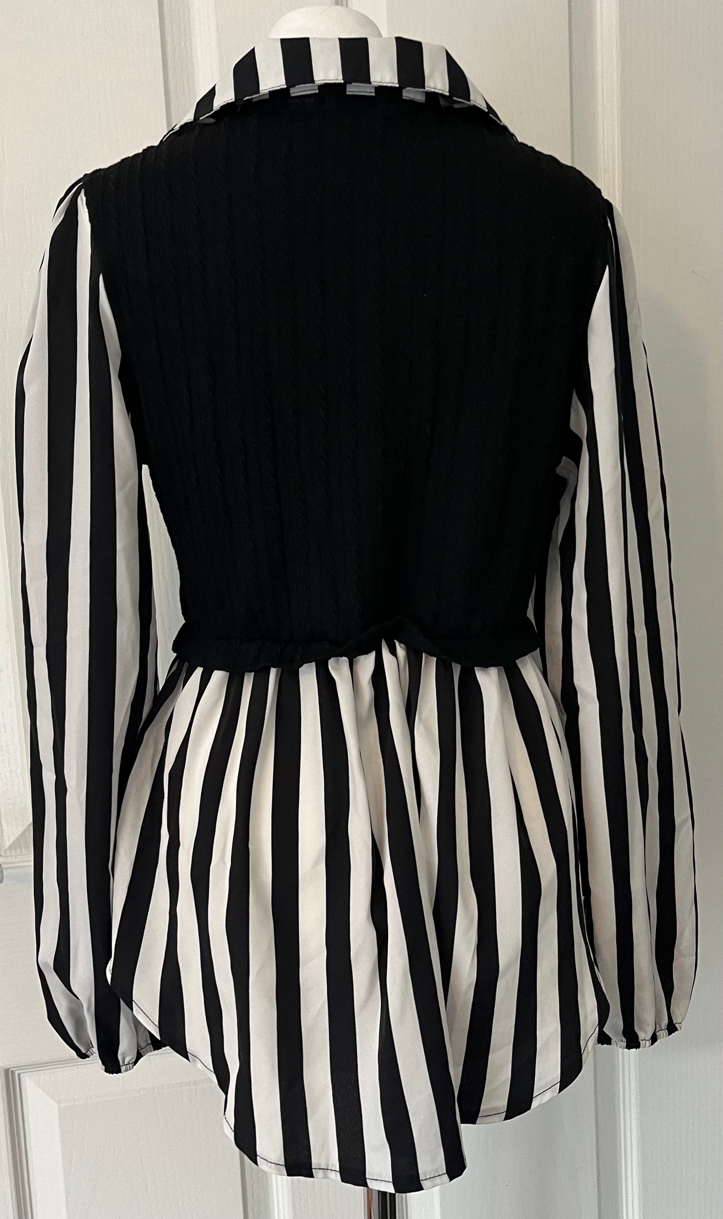 Shein Black and White Top Size L