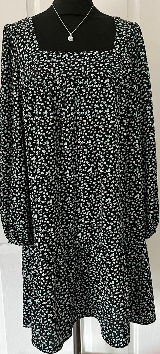 Papaya Floaty Dress Size 16