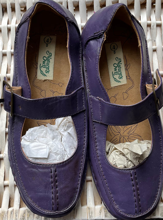 Natures Owl Purple Shoe Size 4