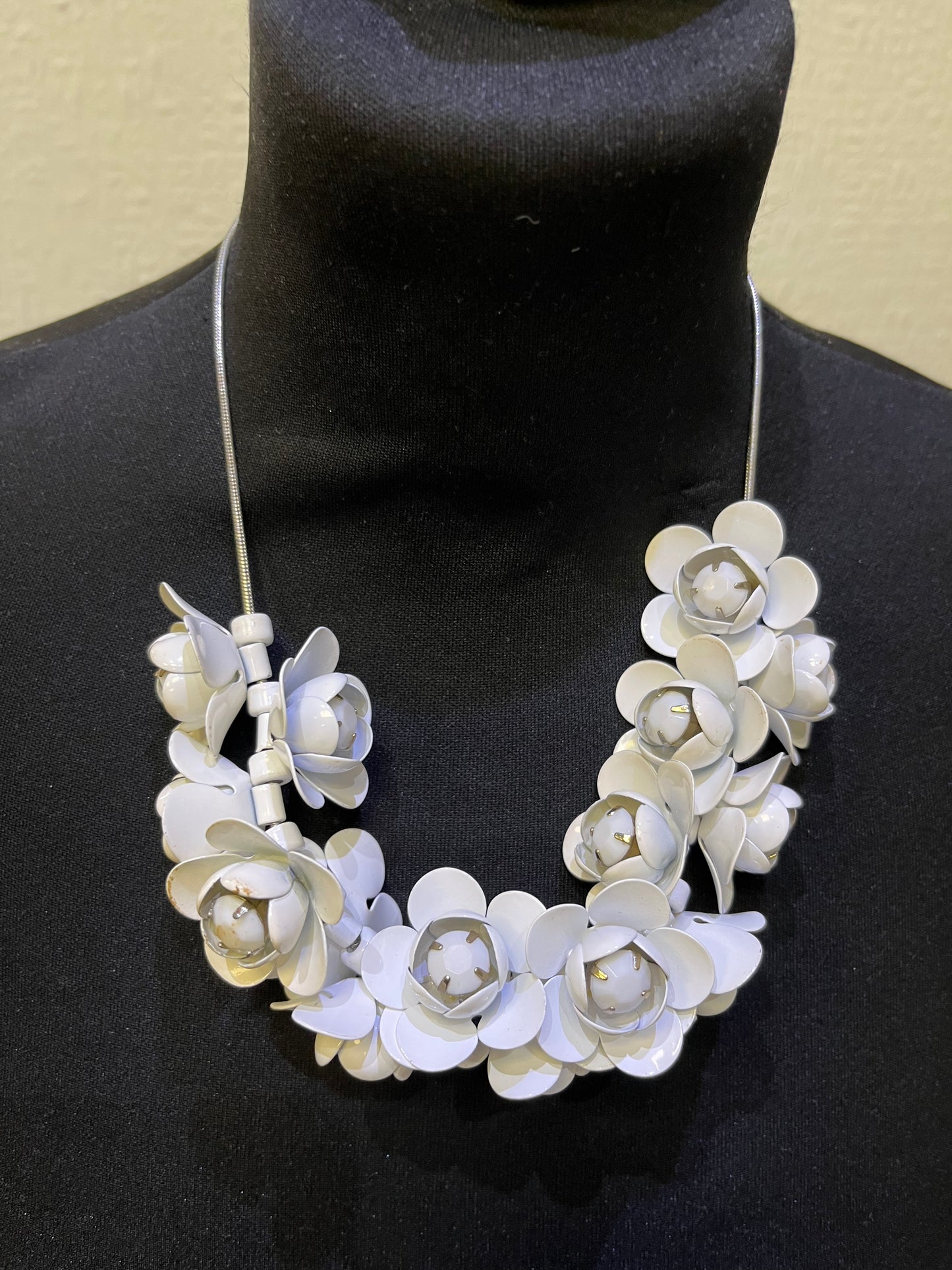 White Flower Necklace